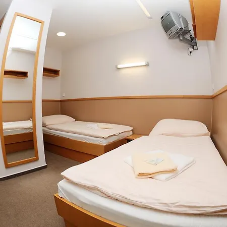 Hogo Hotell 3*